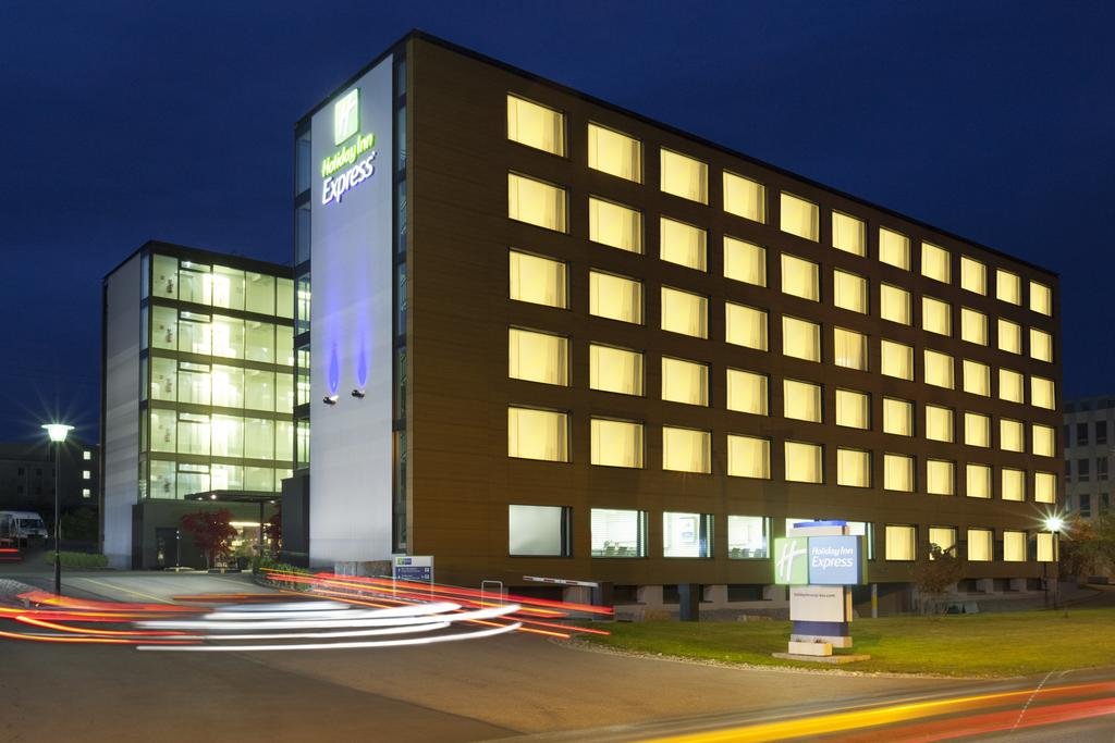 Holiday Inn Express Zurich Airport
