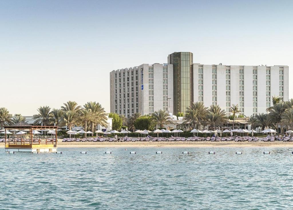 Radisson Blu Hotel & Resort Abu Dhabi