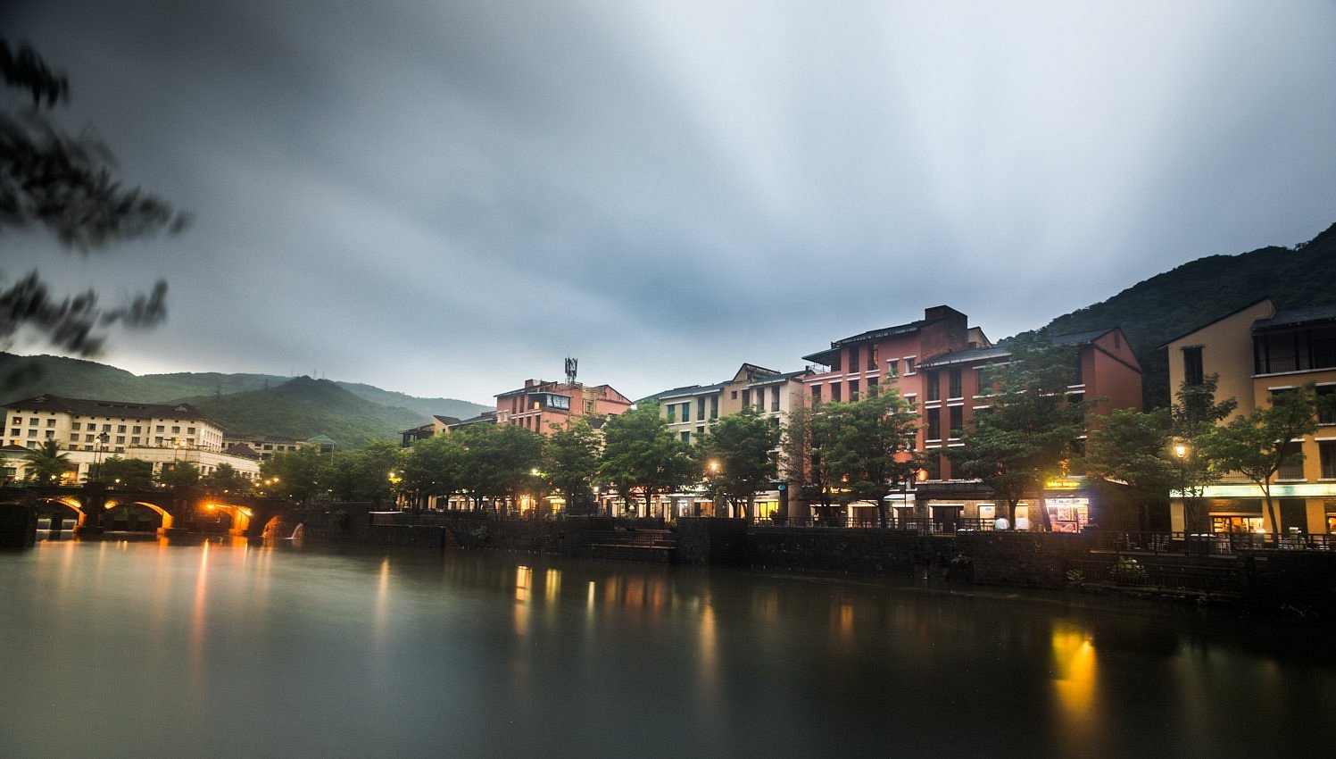 The Waterfront Shaw Lavasa, Maharashtra