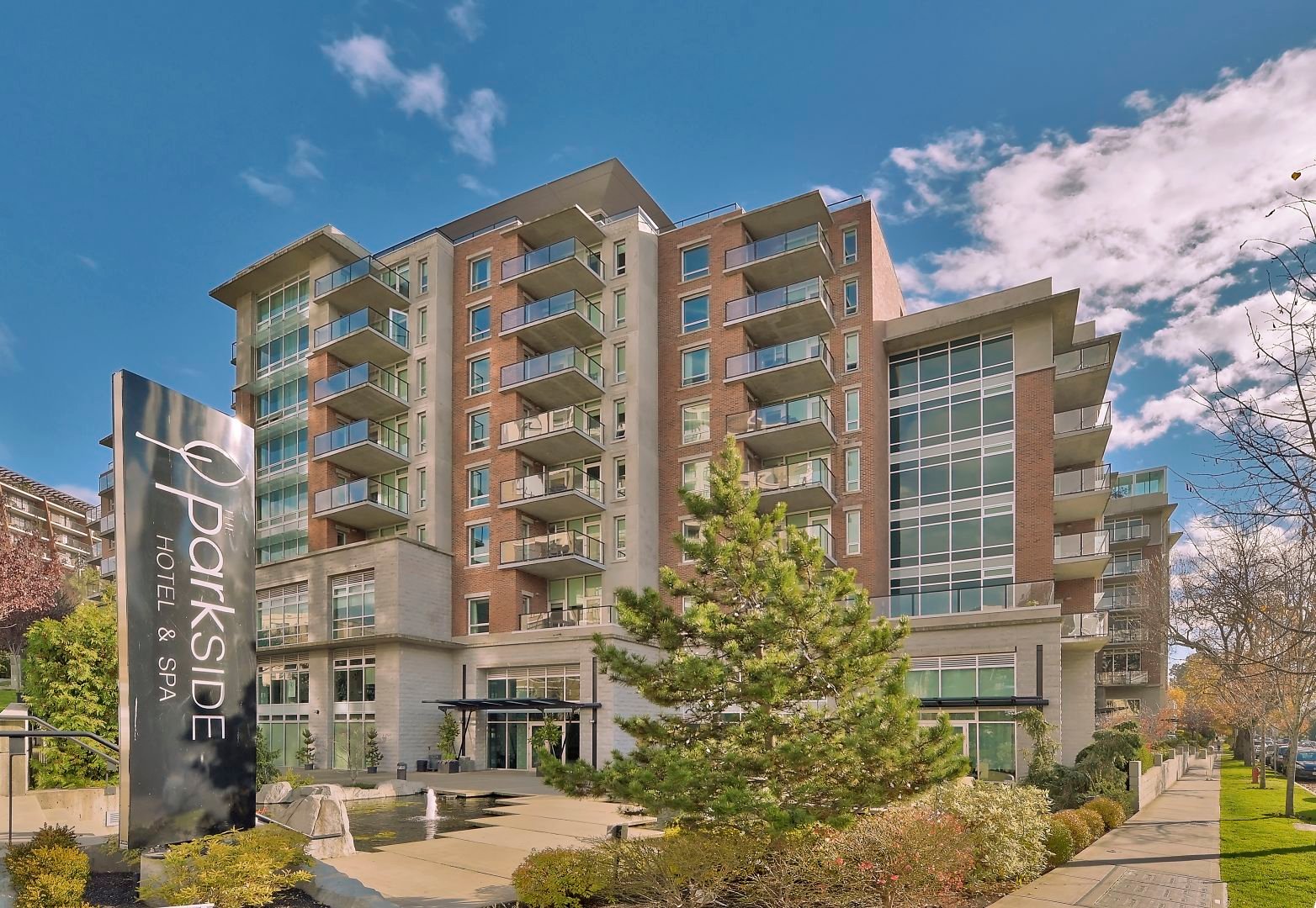 Parkside Victoria Resort & SPA Canada