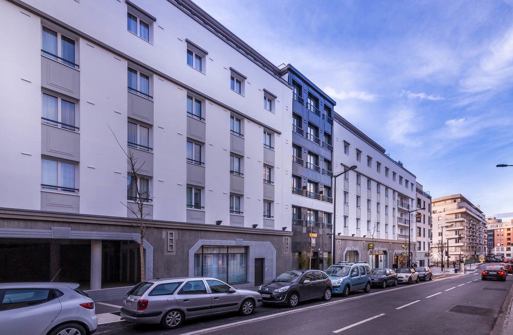 Best Western Plus Suitcase Paris la Defense France